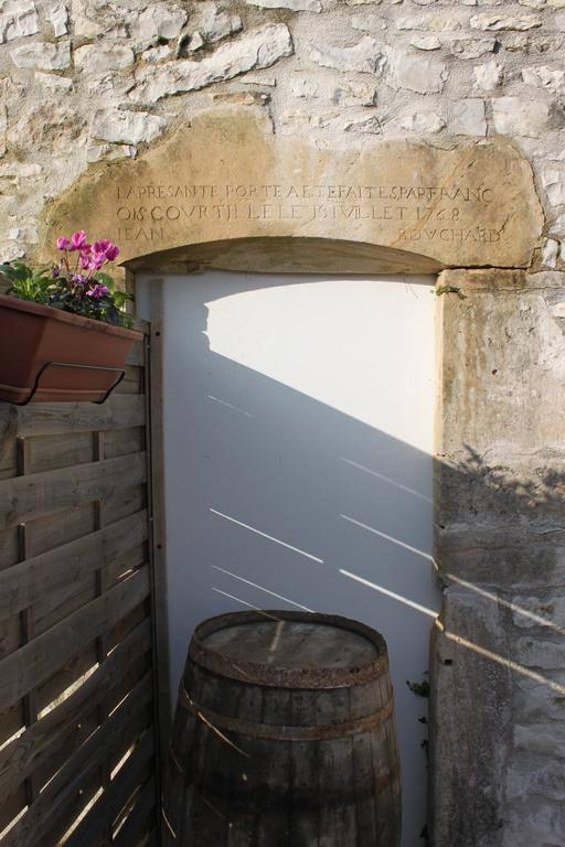 Charmante Maison Pierres 1768 Polisy Exteriér fotografie